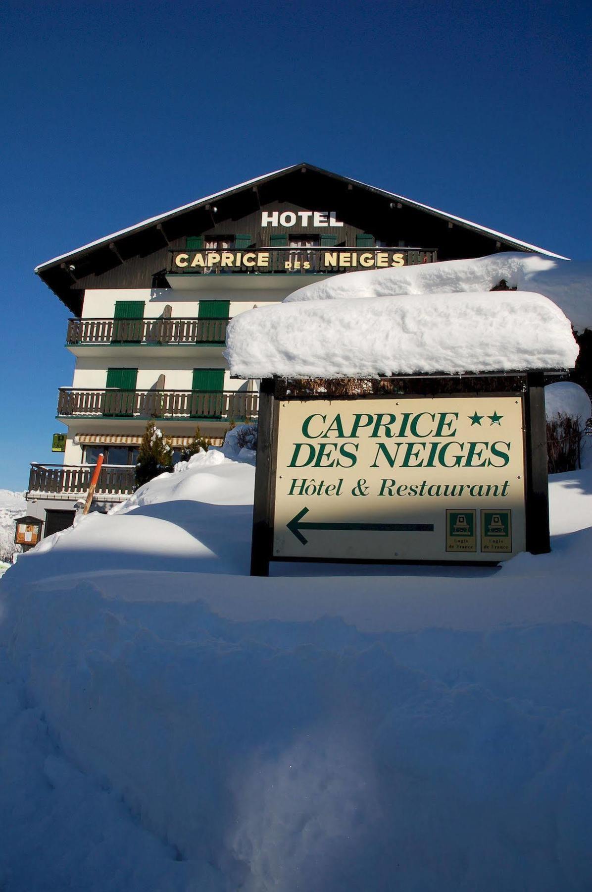 Logis Hotel Le Caprice Des Neiges Combloux Exterior photo